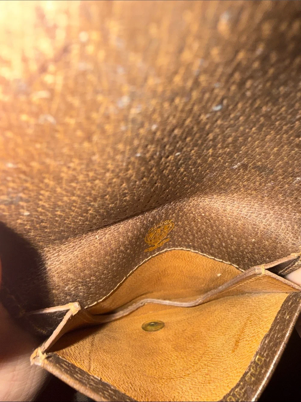 Gucci brown Leather Coin Pouch with Gold Logo Plaque